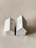 ست ۲تایی نمکپاش کلبه سرامیکی