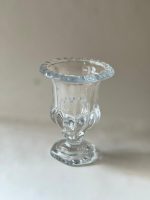 گلدان پایه‌دار بلوری