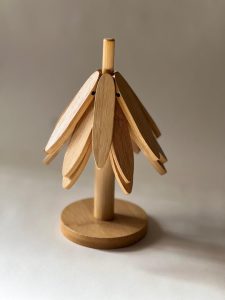 زیرقابلمه‌ای بامبو به همراه استند