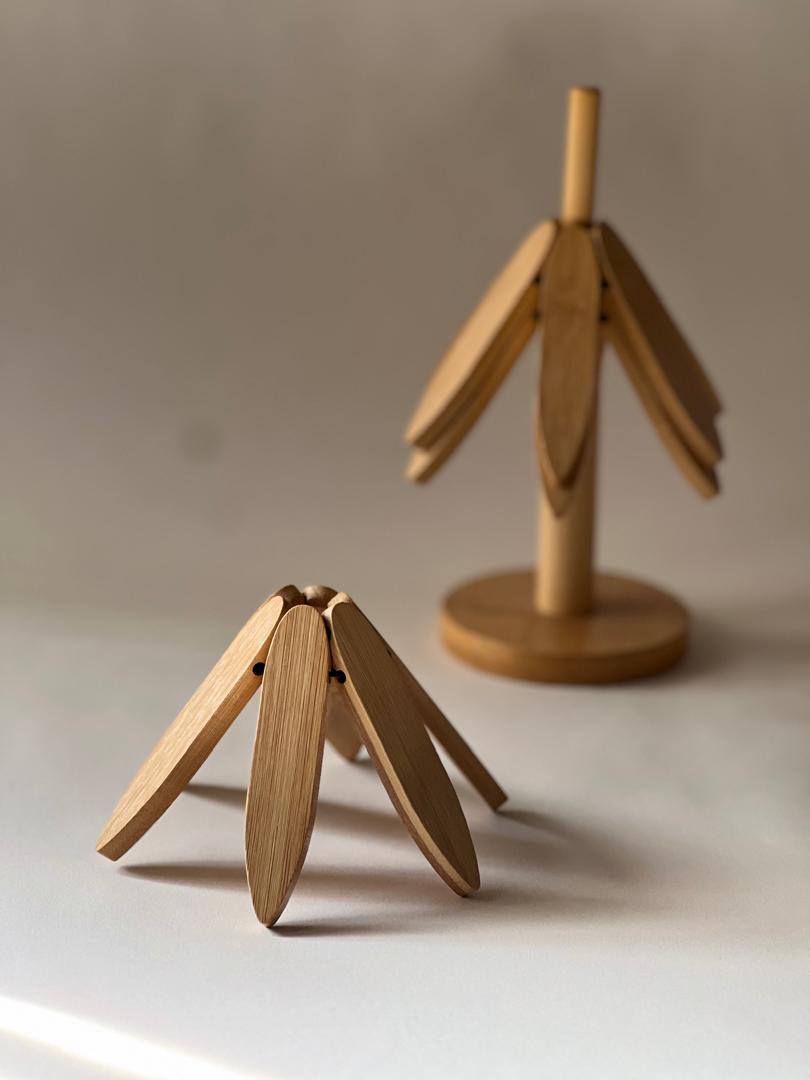 زیرقابلمه‌ای بامبو به همراه استند