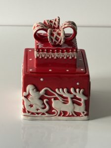 شکلات‌خوری سرامیکی طرح برجسته